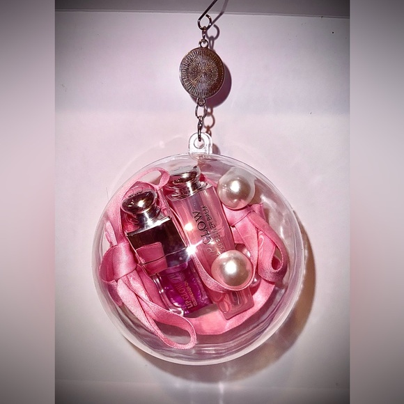Dior Other - DIOR Lip-pies Ornament